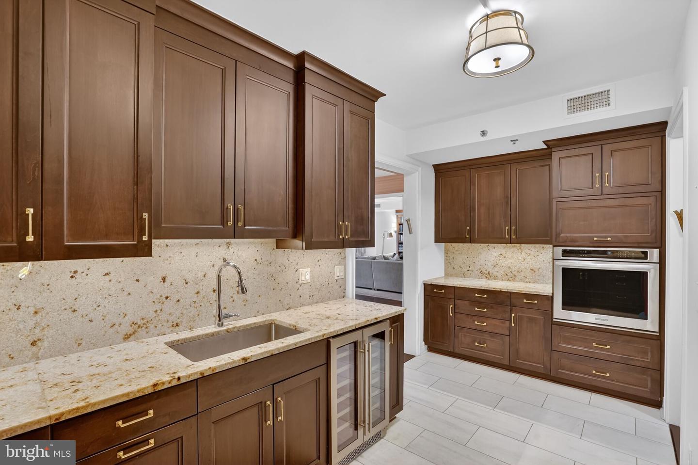 1111 23RD ST NW #2B, WASHINGTON, District Of Columbia 20037, 3 Bedrooms Bedrooms, ,3 BathroomsBathrooms,Residential,For sale,1111 23RD ST NW #2B,DCDC2248204 MLS # DCDC2248204