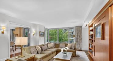 1111 23RD ST NW #2B, WASHINGTON, District Of Columbia 20037, 3 Bedrooms Bedrooms, ,3 BathroomsBathrooms,Residential,For sale,1111 23RD ST NW #2B,DCDC2248204 MLS # DCDC2248204