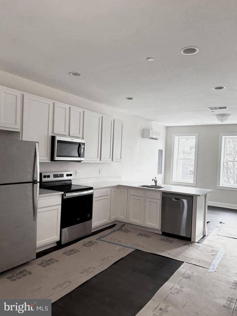 1314 CONSTITUTION AVE NE #1, WASHINGTON, District Of Columbia 20002, 3 Bedrooms Bedrooms, ,3 BathroomsBathrooms,Residential,For sale,1314 CONSTITUTION AVE NE #1,DCDC2248114 MLS # DCDC2248114