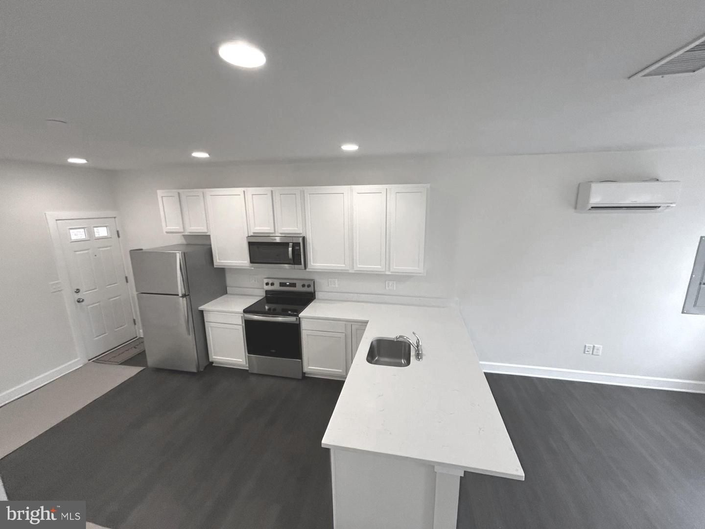 1314 CONSTITUTION AVE NE #1, WASHINGTON, District Of Columbia 20002, 3 Bedrooms Bedrooms, ,3 BathroomsBathrooms,Residential,For sale,1314 CONSTITUTION AVE NE #1,DCDC2248114 MLS # DCDC2248114