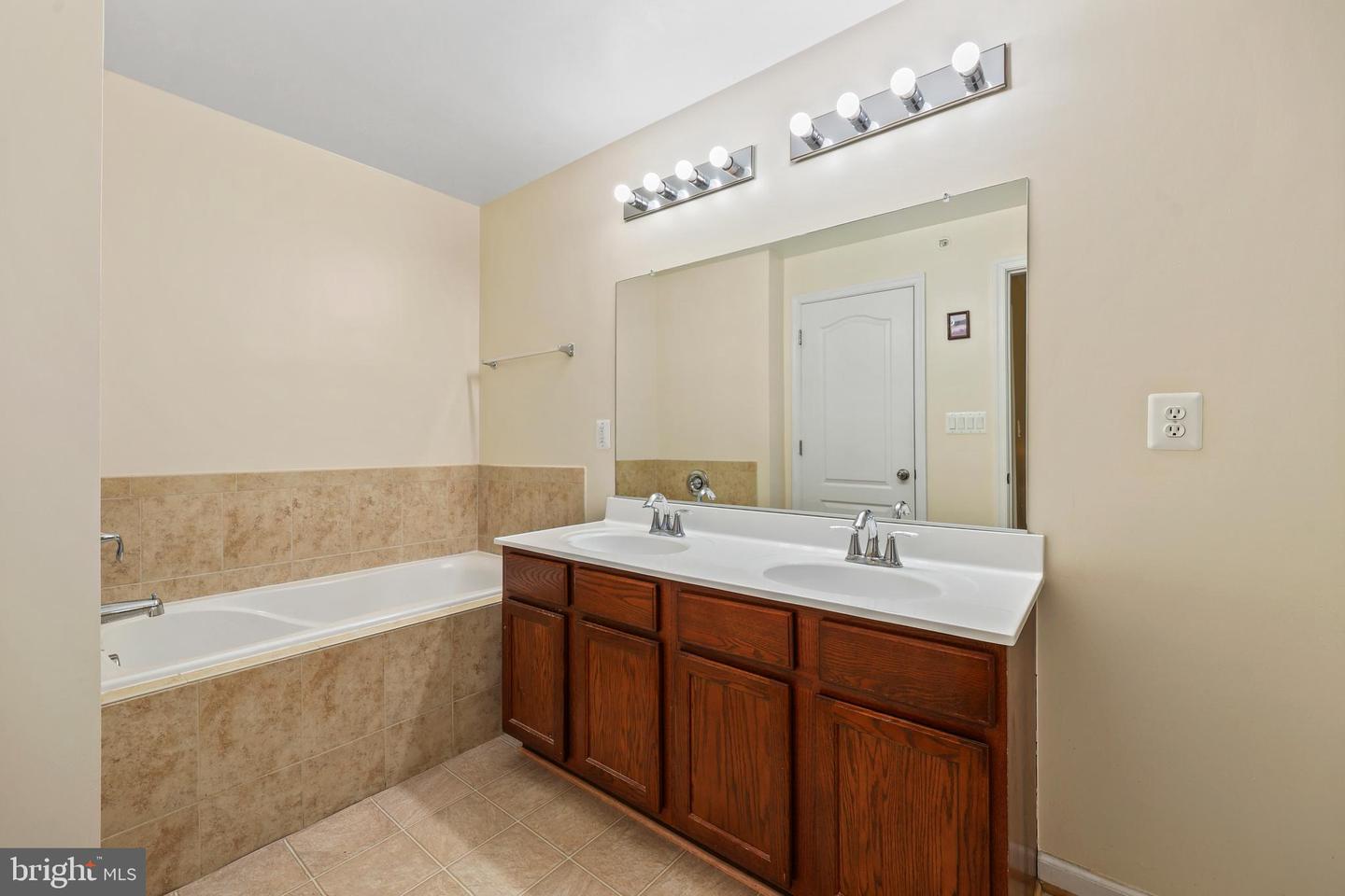 11206 WORTHAM CREST CIR, MANASSAS, Virginia 20109, 2 Bedrooms Bedrooms, ,2 BathroomsBathrooms,Residential,For sale,11206 WORTHAM CREST CIR,VAPW2113482 MLS # VAPW2113482