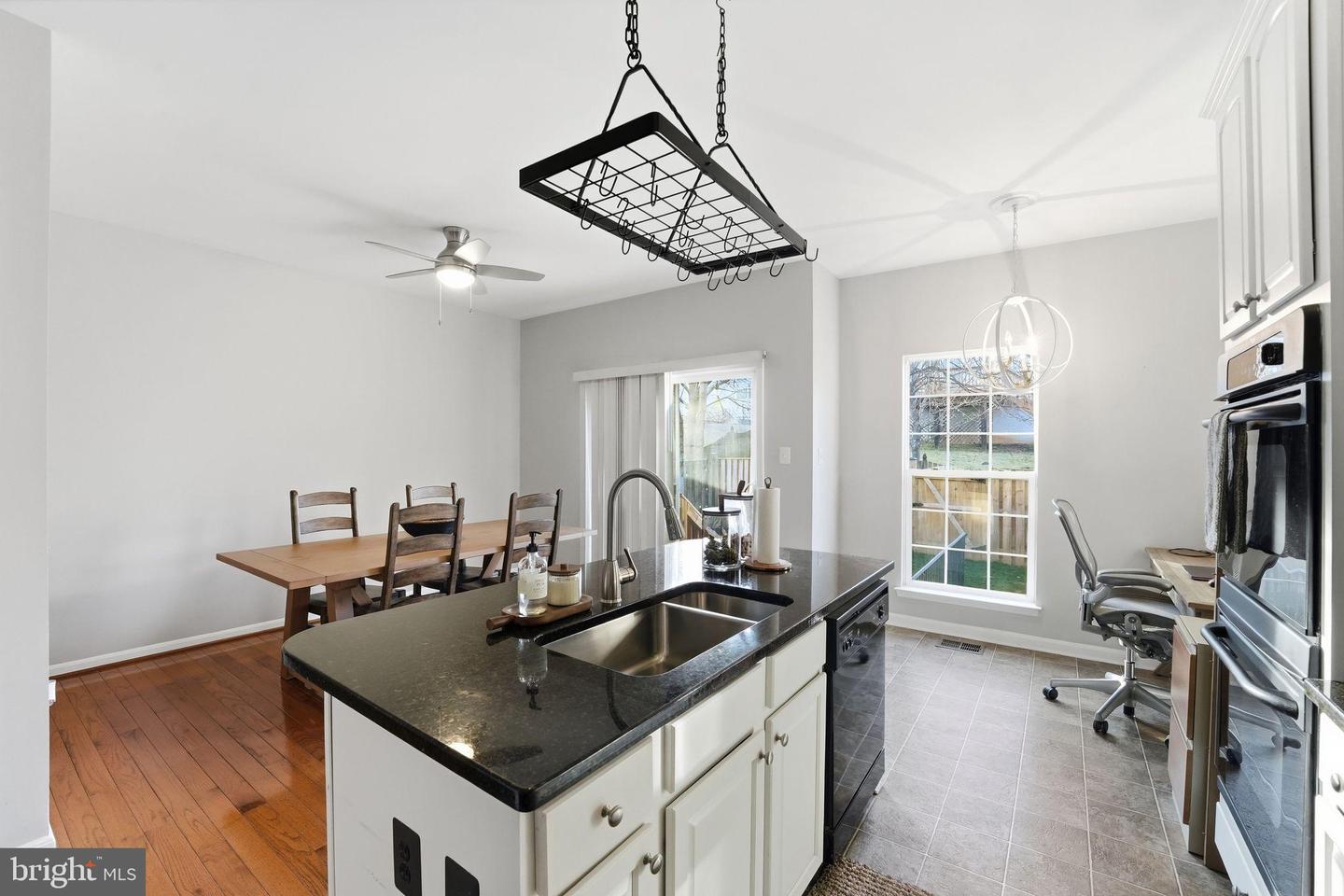 808 PERSIMMON PL, CULPEPER, Virginia 22701, 3 Bedrooms Bedrooms, 11 Rooms Rooms,3 BathroomsBathrooms,Residential,For sale,808 PERSIMMON PL,VACU2012790 MLS # VACU2012790