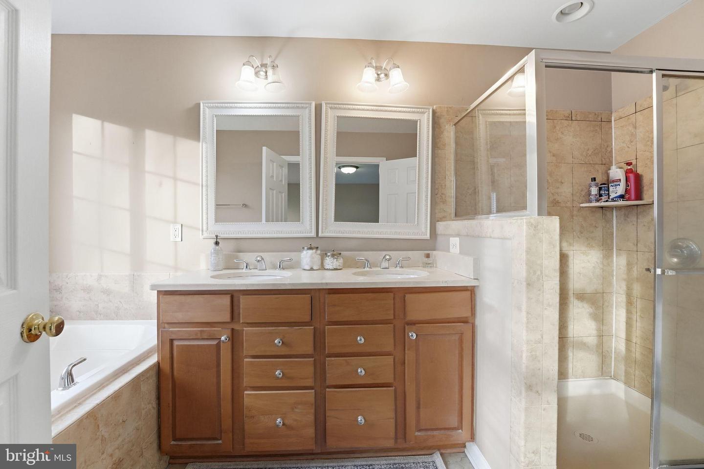 808 PERSIMMON PL, CULPEPER, Virginia 22701, 3 Bedrooms Bedrooms, 11 Rooms Rooms,3 BathroomsBathrooms,Residential,For sale,808 PERSIMMON PL,VACU2012790 MLS # VACU2012790