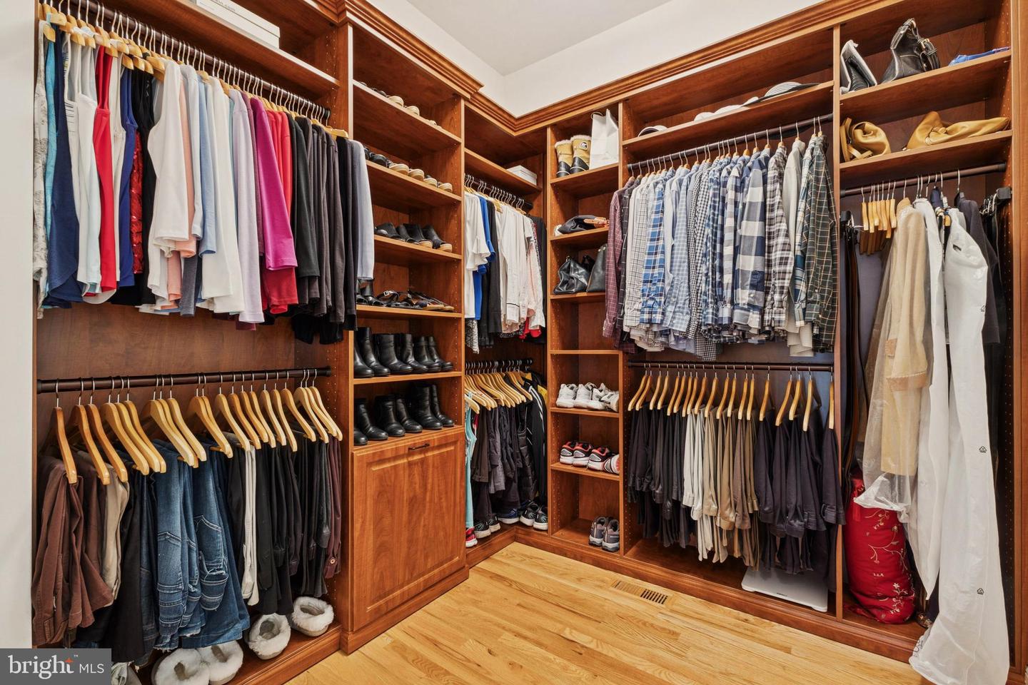 8346 ROXBOROUGH LOOP, GAINESVILLE, Virginia 20155, 4 Bedrooms Bedrooms, ,4 BathroomsBathrooms,Residential,For sale,8346 ROXBOROUGH LOOP,VAPW2113494 MLS # VAPW2113494