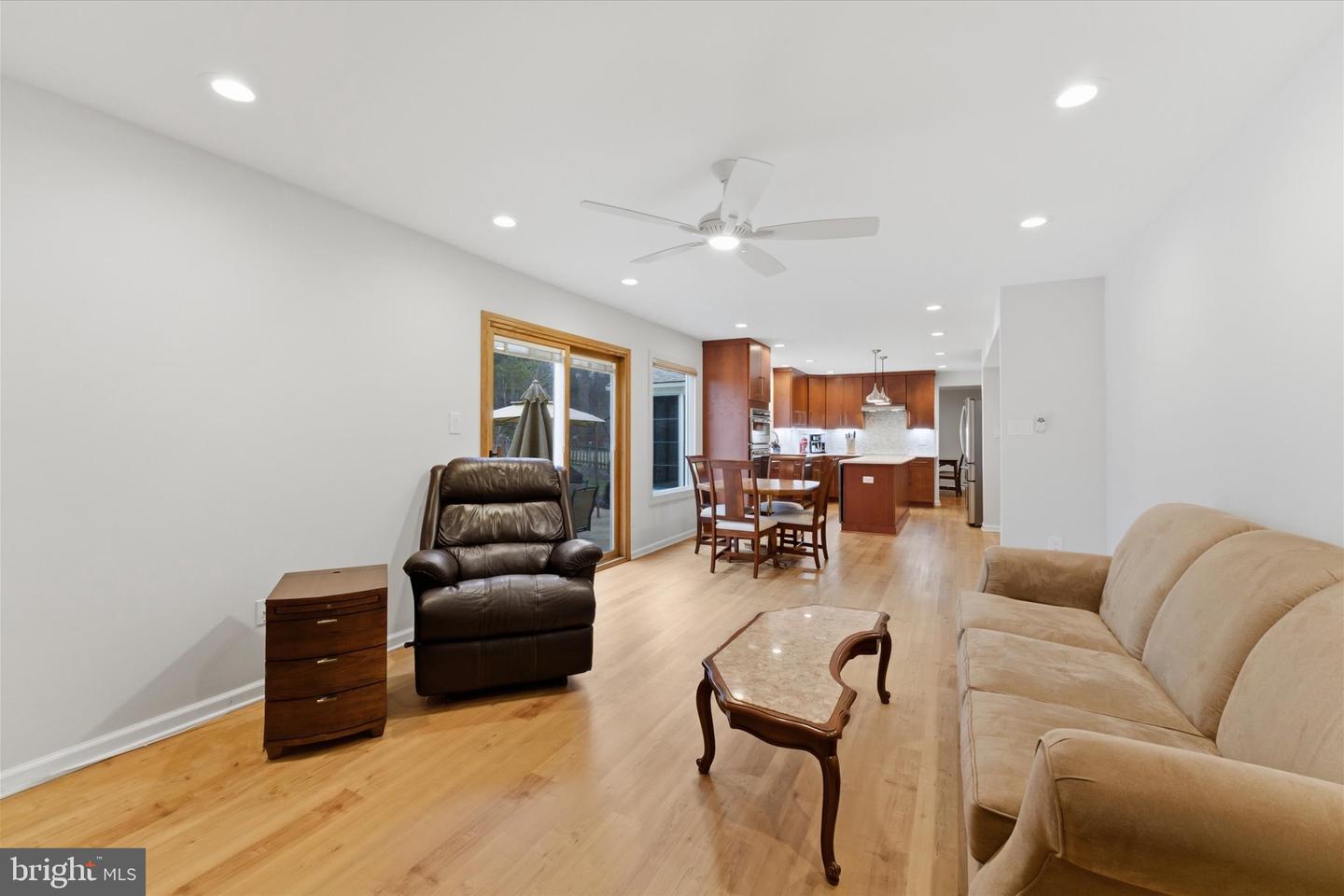 122 BRIARWOOD CT, STERLING, Virginia 20164, 4 Bedrooms Bedrooms, ,2 BathroomsBathrooms,Residential,For sale,122 BRIARWOOD CT,VALO2116998 MLS # VALO2116998