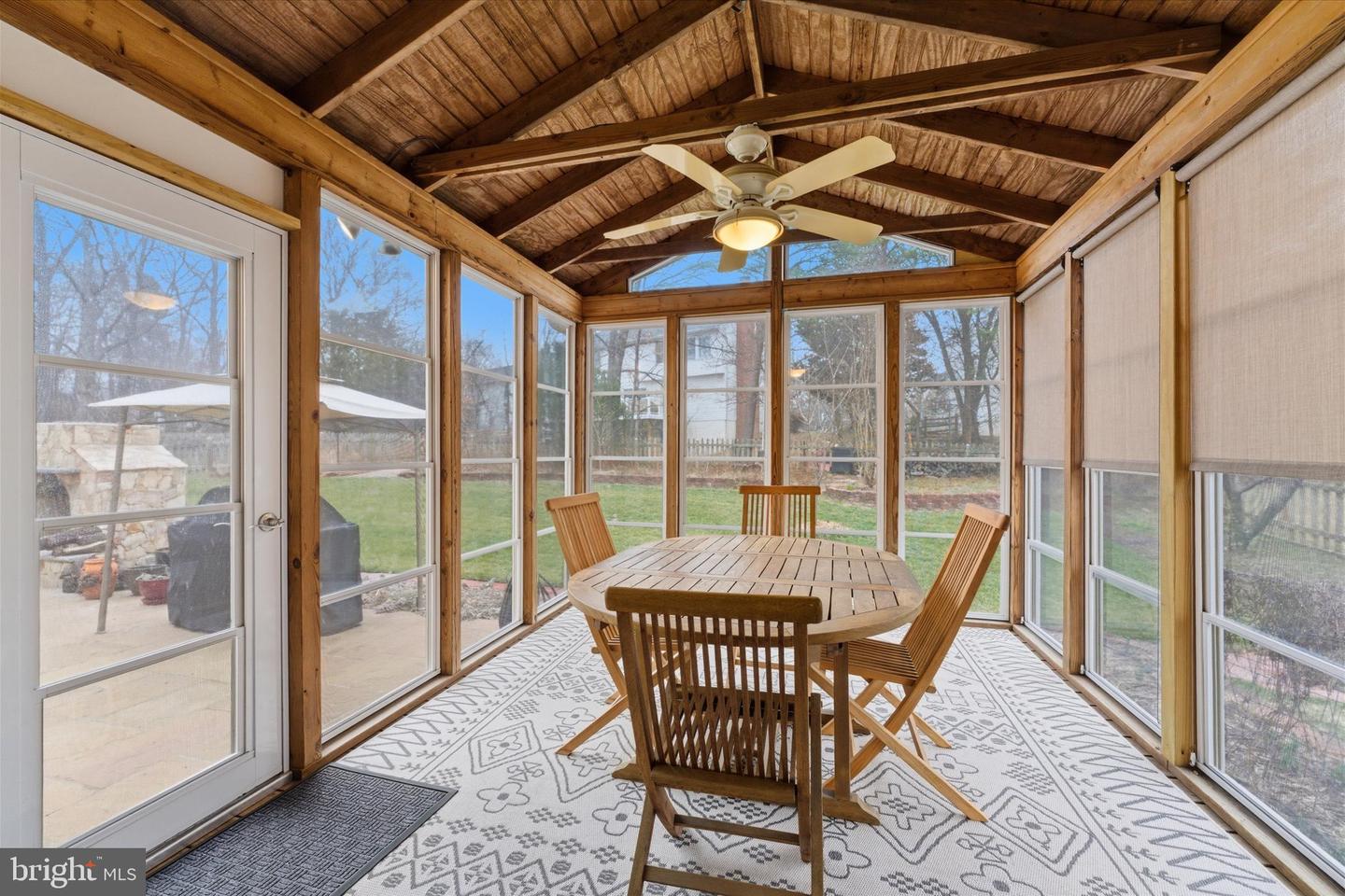 122 BRIARWOOD CT, STERLING, Virginia 20164, 4 Bedrooms Bedrooms, ,2 BathroomsBathrooms,Residential,For sale,122 BRIARWOOD CT,VALO2116998 MLS # VALO2116998