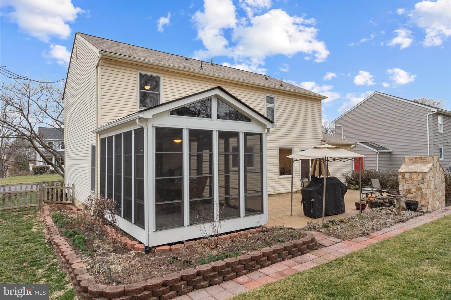 122 BRIARWOOD CT, STERLING, Virginia 20164, 4 Bedrooms Bedrooms, ,2 BathroomsBathrooms,Residential,For sale,122 BRIARWOOD CT,VALO2116998 MLS # VALO2116998