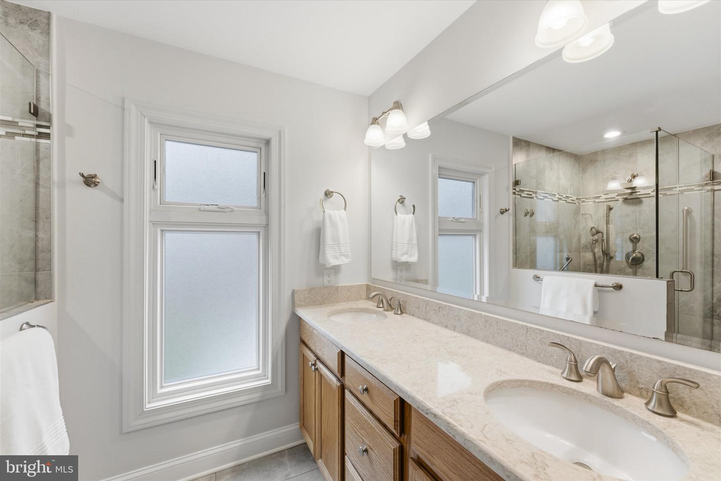 122 BRIARWOOD CT, STERLING, Virginia 20164, 4 Bedrooms Bedrooms, ,2 BathroomsBathrooms,Residential,For sale,122 BRIARWOOD CT,VALO2116998 MLS # VALO2116998