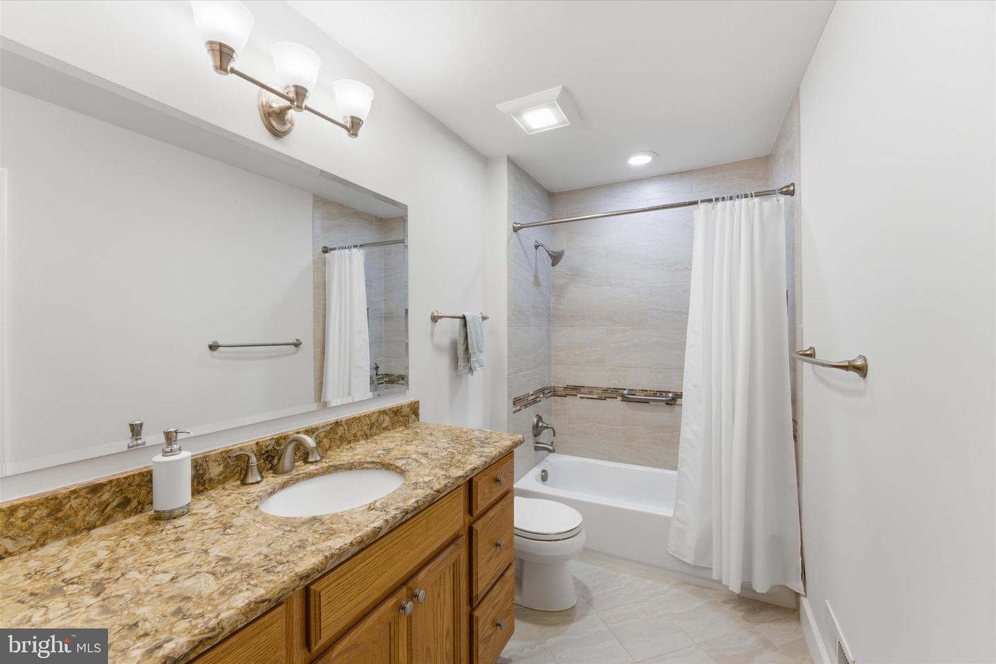 122 BRIARWOOD CT, STERLING, Virginia 20164, 4 Bedrooms Bedrooms, ,2 BathroomsBathrooms,Residential,For sale,122 BRIARWOOD CT,VALO2116998 MLS # VALO2116998