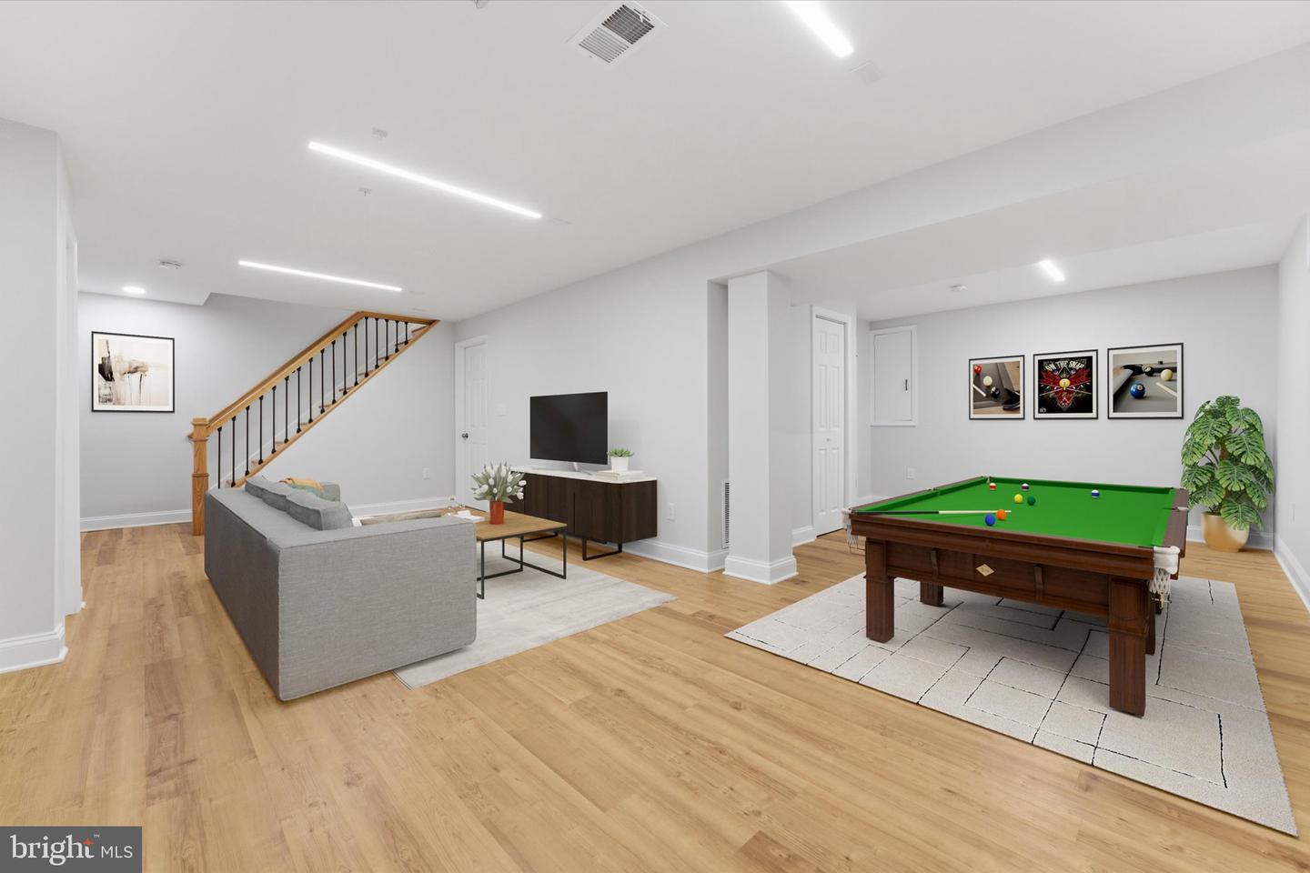 122 BRIARWOOD CT, STERLING, Virginia 20164, 4 Bedrooms Bedrooms, ,2 BathroomsBathrooms,Residential,For sale,122 BRIARWOOD CT,VALO2116998 MLS # VALO2116998