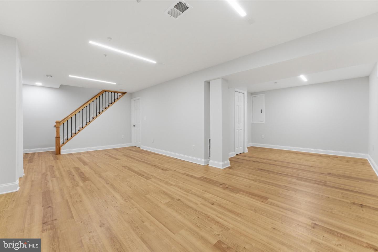 122 BRIARWOOD CT, STERLING, Virginia 20164, 4 Bedrooms Bedrooms, ,2 BathroomsBathrooms,Residential,For sale,122 BRIARWOOD CT,VALO2116998 MLS # VALO2116998