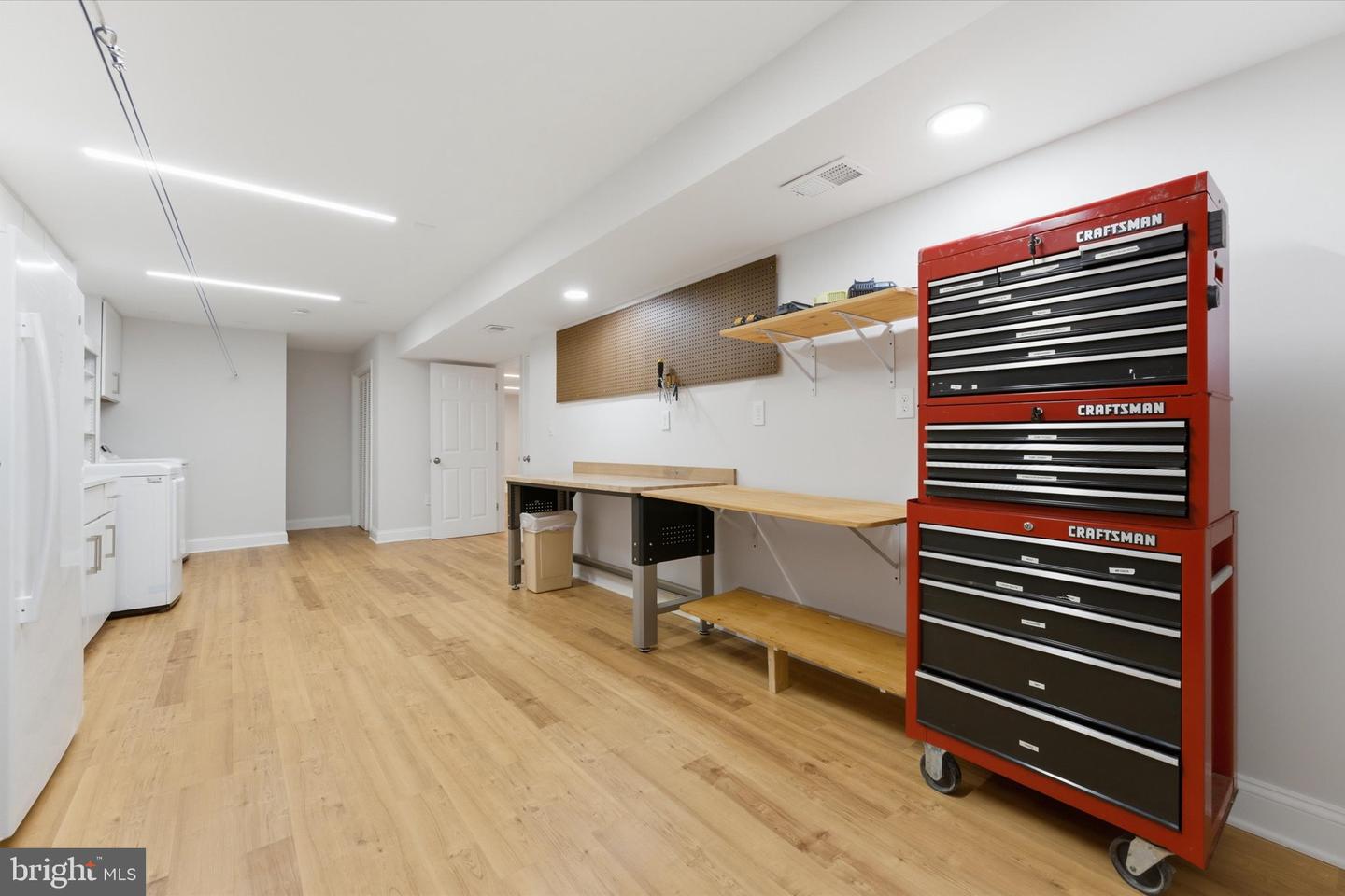 122 BRIARWOOD CT, STERLING, Virginia 20164, 4 Bedrooms Bedrooms, ,2 BathroomsBathrooms,Residential,For sale,122 BRIARWOOD CT,VALO2116998 MLS # VALO2116998