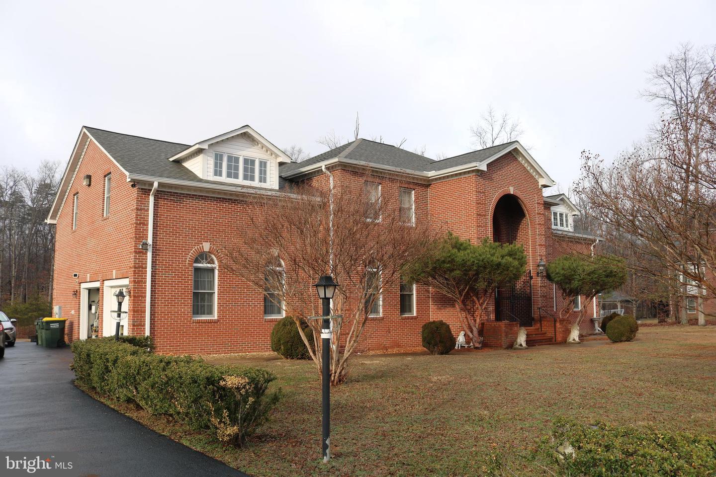 11816 WASHINGTON ST, FAIRFAX, Virginia 22030, 6 Bedrooms Bedrooms, ,4 BathroomsBathrooms,Residential,For sale,11816 WASHINGTON ST,VAFX2293372 MLS # VAFX2293372