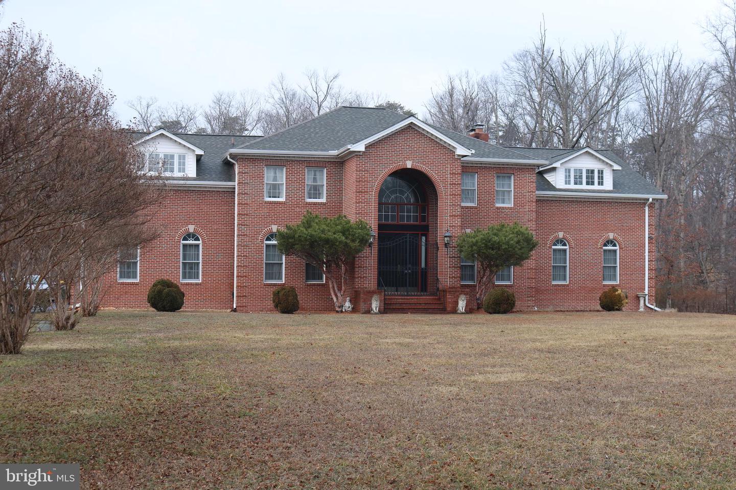 11816 WASHINGTON ST, FAIRFAX, Virginia 22030, 6 Bedrooms Bedrooms, ,4 BathroomsBathrooms,Residential,For sale,11816 WASHINGTON ST,VAFX2293372 MLS # VAFX2293372