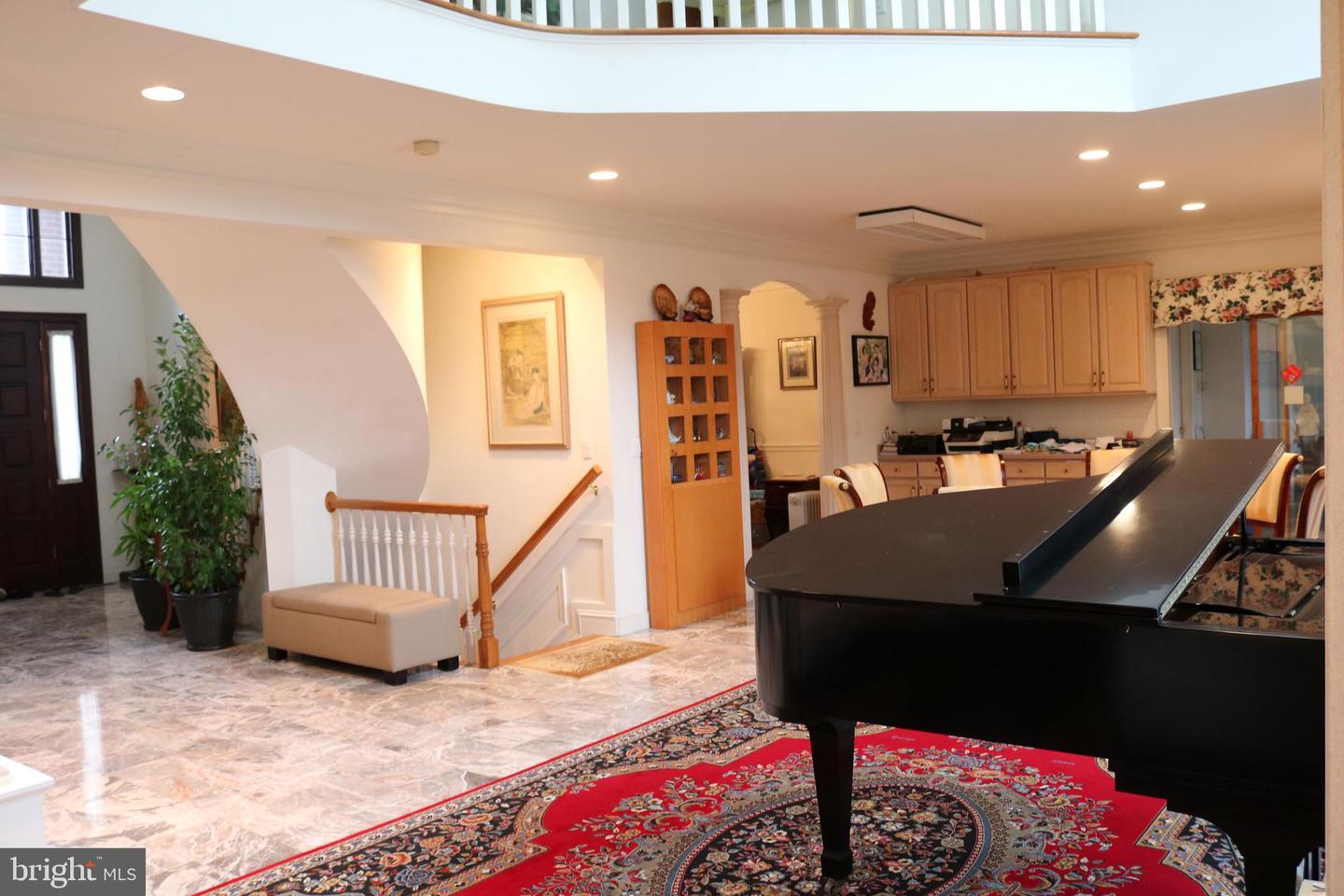 11816 WASHINGTON ST, FAIRFAX, Virginia 22030, 6 Bedrooms Bedrooms, ,4 BathroomsBathrooms,Residential,For sale,11816 WASHINGTON ST,VAFX2293372 MLS # VAFX2293372