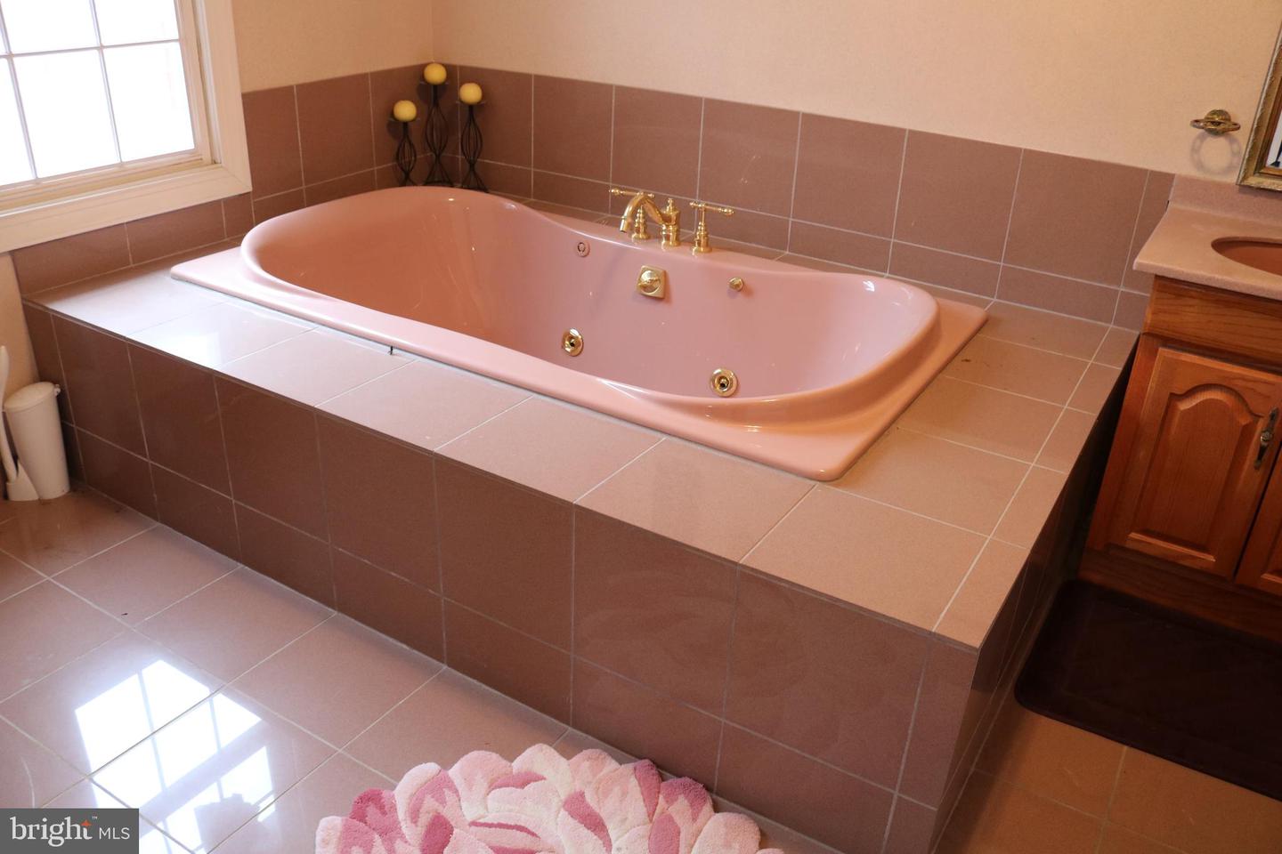 11816 WASHINGTON ST, FAIRFAX, Virginia 22030, 6 Bedrooms Bedrooms, ,4 BathroomsBathrooms,Residential,For sale,11816 WASHINGTON ST,VAFX2293372 MLS # VAFX2293372