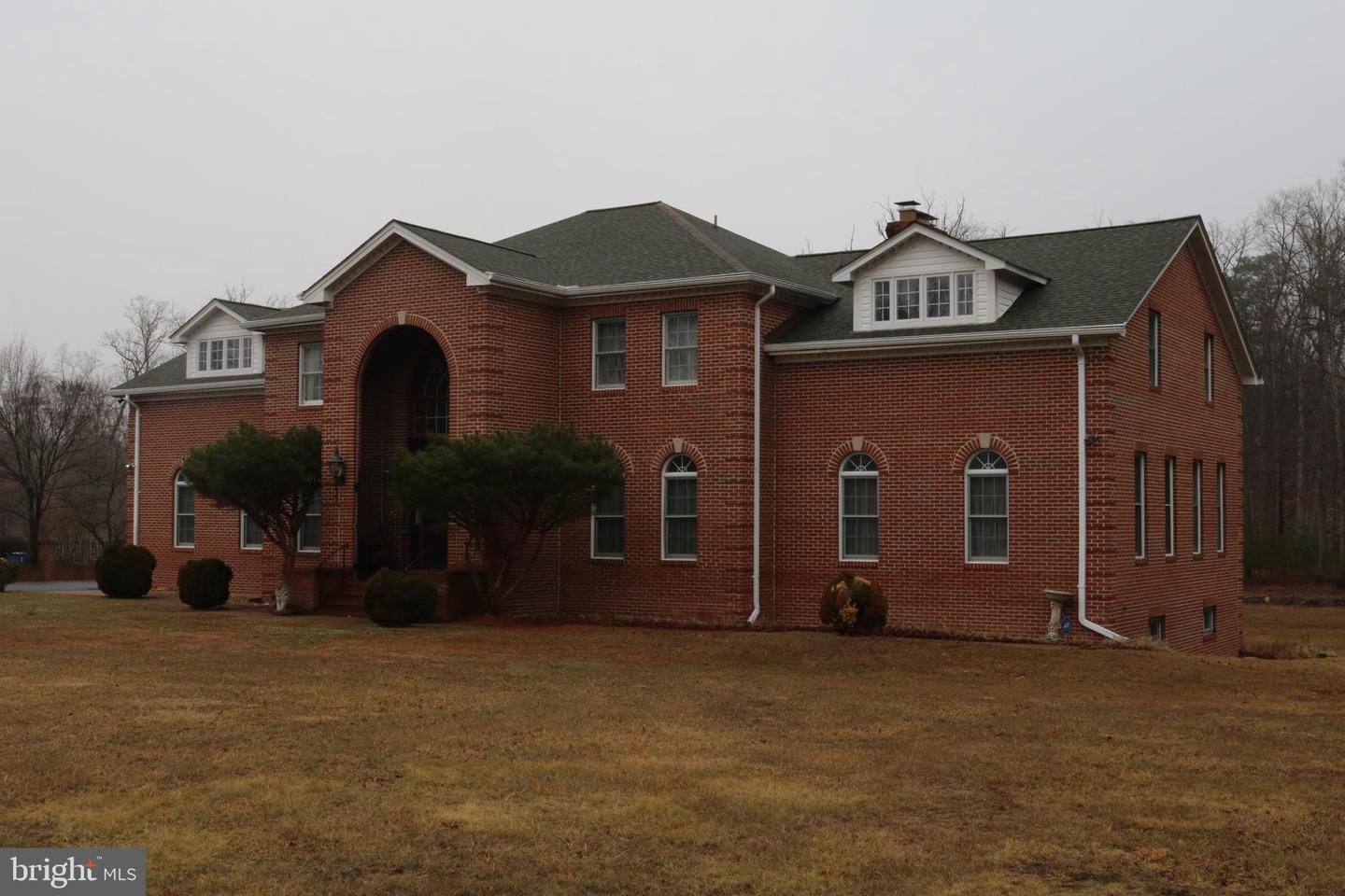 11816 WASHINGTON ST, FAIRFAX, Virginia 22030, 6 Bedrooms Bedrooms, ,4 BathroomsBathrooms,Residential,For sale,11816 WASHINGTON ST,VAFX2293372 MLS # VAFX2293372