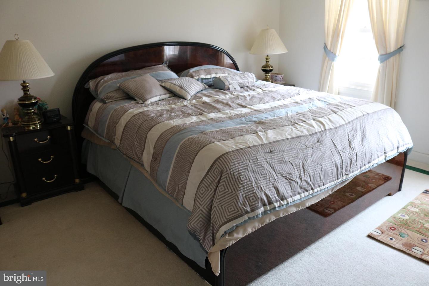 11816 WASHINGTON ST, FAIRFAX, Virginia 22030, 6 Bedrooms Bedrooms, ,4 BathroomsBathrooms,Residential,For sale,11816 WASHINGTON ST,VAFX2293372 MLS # VAFX2293372