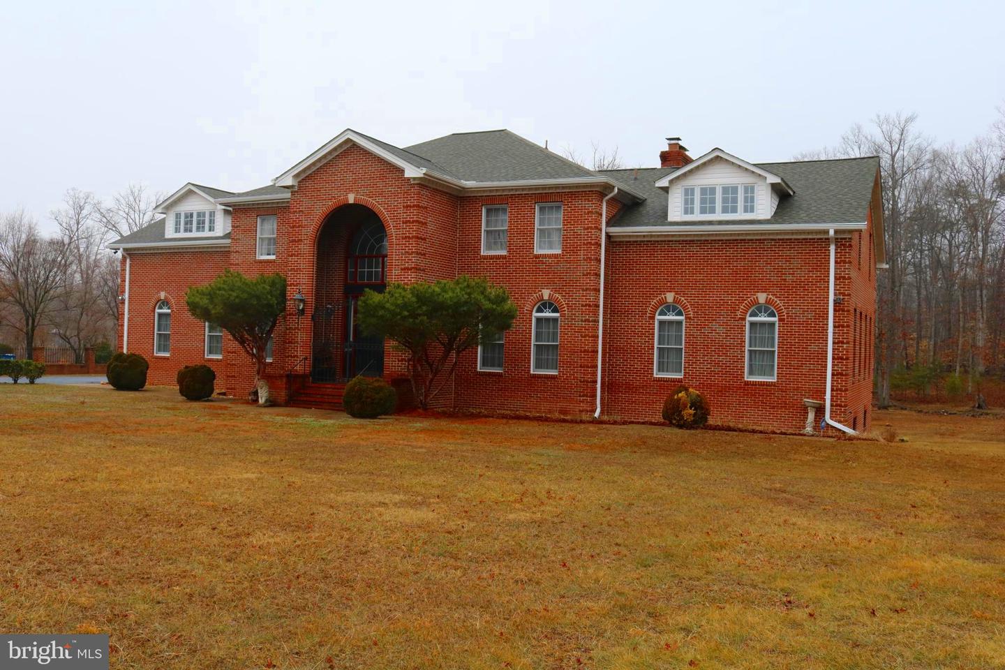 11816 WASHINGTON ST, FAIRFAX, Virginia 22030, 6 Bedrooms Bedrooms, ,4 BathroomsBathrooms,Residential,For sale,11816 WASHINGTON ST,VAFX2293372 MLS # VAFX2293372