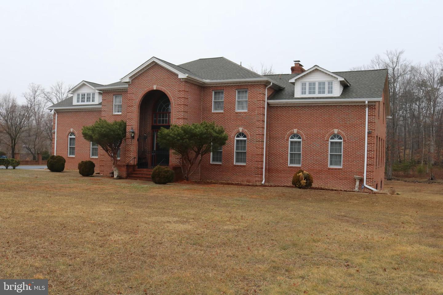 11816 WASHINGTON ST, FAIRFAX, Virginia 22030, 6 Bedrooms Bedrooms, ,4 BathroomsBathrooms,Residential,For sale,11816 WASHINGTON ST,VAFX2293372 MLS # VAFX2293372