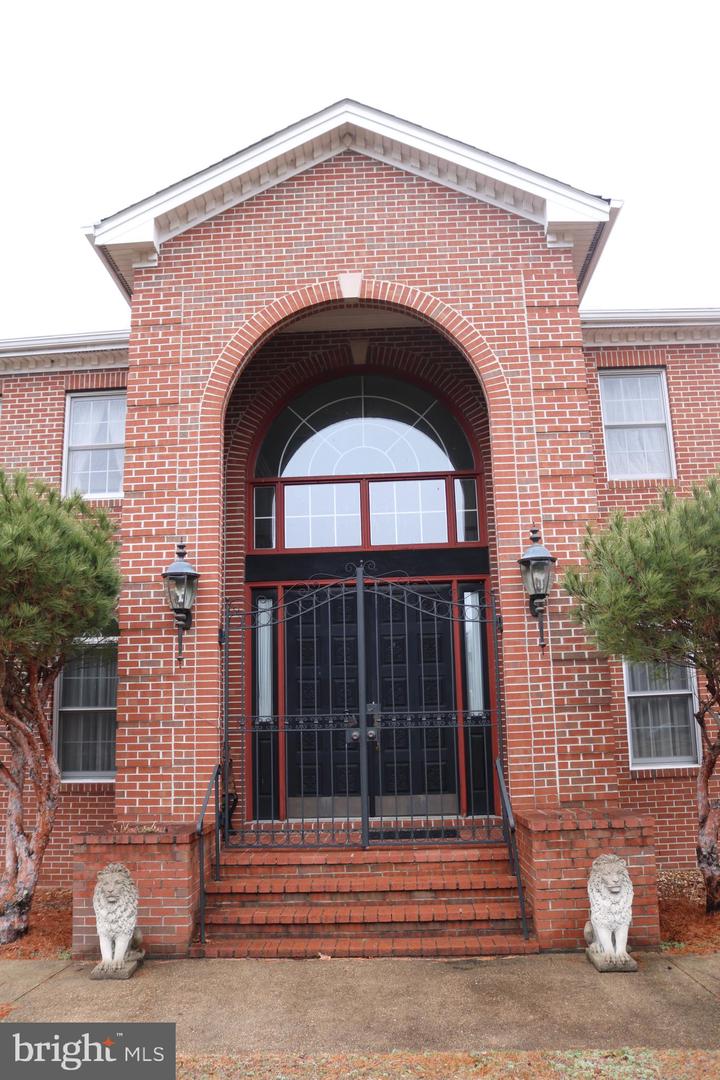 11816 WASHINGTON ST, FAIRFAX, Virginia 22030, 6 Bedrooms Bedrooms, ,4 BathroomsBathrooms,Residential,For sale,11816 WASHINGTON ST,VAFX2293372 MLS # VAFX2293372