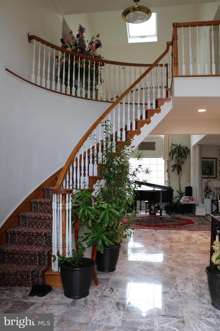 11816 WASHINGTON ST, FAIRFAX, Virginia 22030, 6 Bedrooms Bedrooms, ,4 BathroomsBathrooms,Residential,For sale,11816 WASHINGTON ST,VAFX2293372 MLS # VAFX2293372