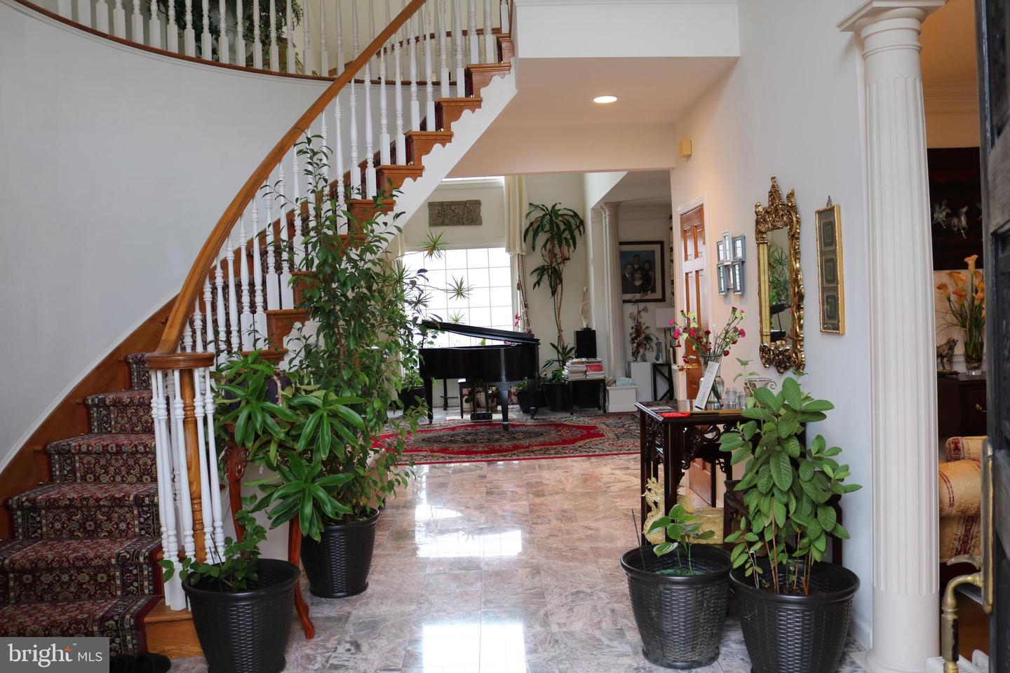 11816 WASHINGTON ST, FAIRFAX, Virginia 22030, 6 Bedrooms Bedrooms, ,4 BathroomsBathrooms,Residential,For sale,11816 WASHINGTON ST,VAFX2293372 MLS # VAFX2293372