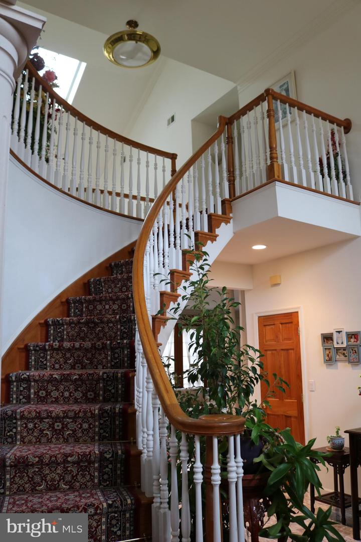 11816 WASHINGTON ST, FAIRFAX, Virginia 22030, 6 Bedrooms Bedrooms, ,4 BathroomsBathrooms,Residential,For sale,11816 WASHINGTON ST,VAFX2293372 MLS # VAFX2293372