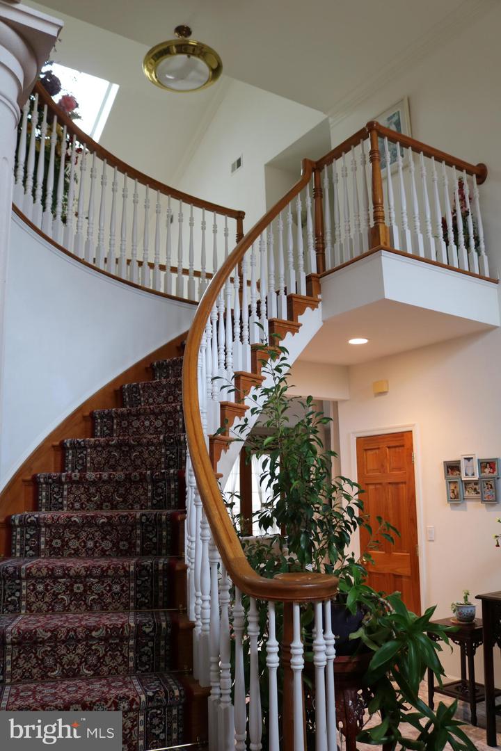 11816 WASHINGTON ST, FAIRFAX, Virginia 22030, 6 Bedrooms Bedrooms, ,4 BathroomsBathrooms,Residential,For sale,11816 WASHINGTON ST,VAFX2293372 MLS # VAFX2293372