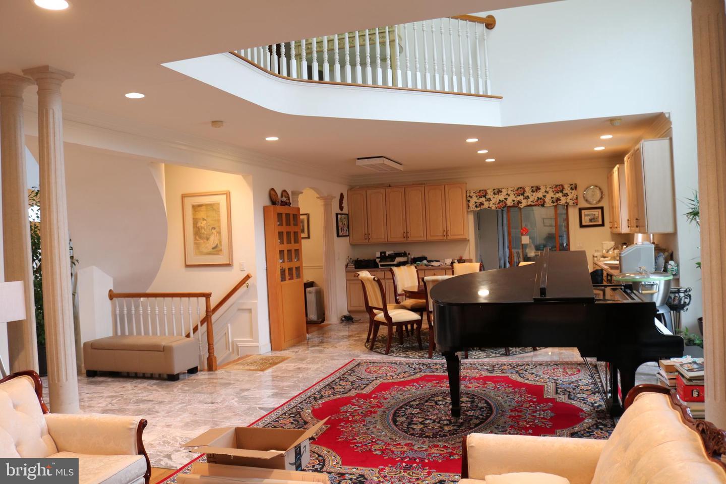 11816 WASHINGTON ST, FAIRFAX, Virginia 22030, 6 Bedrooms Bedrooms, ,4 BathroomsBathrooms,Residential,For sale,11816 WASHINGTON ST,VAFX2293372 MLS # VAFX2293372