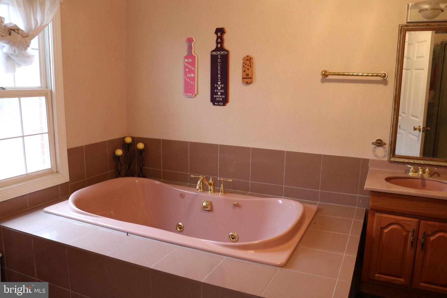 11816 WASHINGTON ST, FAIRFAX, Virginia 22030, 6 Bedrooms Bedrooms, ,4 BathroomsBathrooms,Residential,For sale,11816 WASHINGTON ST,VAFX2293372 MLS # VAFX2293372