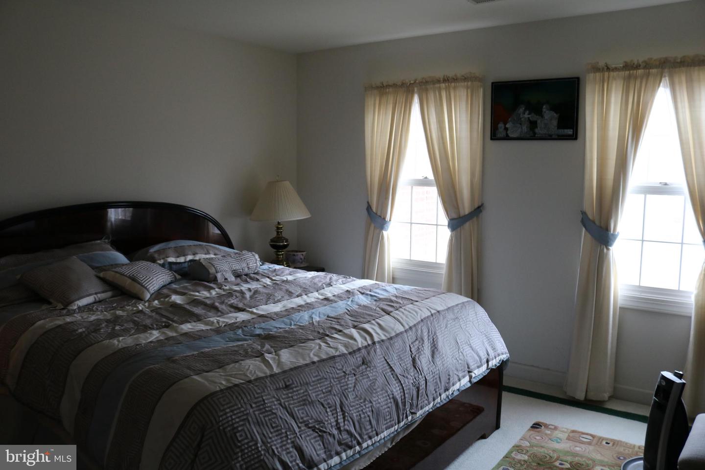 11816 WASHINGTON ST, FAIRFAX, Virginia 22030, 6 Bedrooms Bedrooms, ,4 BathroomsBathrooms,Residential,For sale,11816 WASHINGTON ST,VAFX2293372 MLS # VAFX2293372