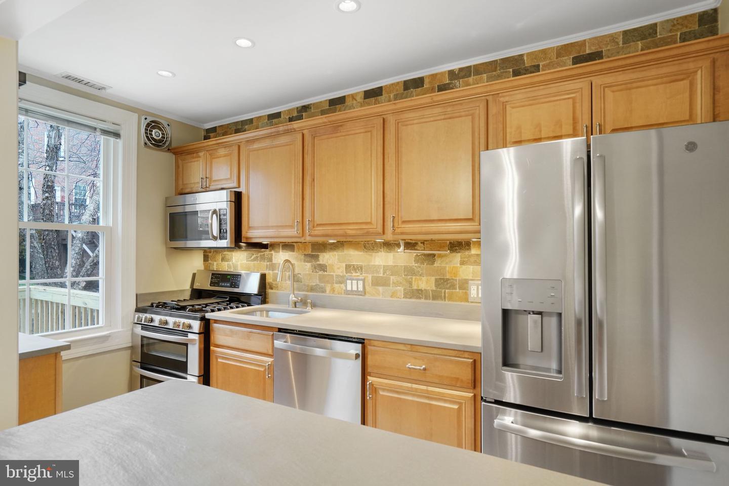 1415 S BARTON ST S #255, ARLINGTON, Virginia 22204, 2 Bedrooms Bedrooms, ,1 BathroomBathrooms,Residential,For sale,1415 S BARTON ST S #255,VAAR2069488 MLS # VAAR2069488