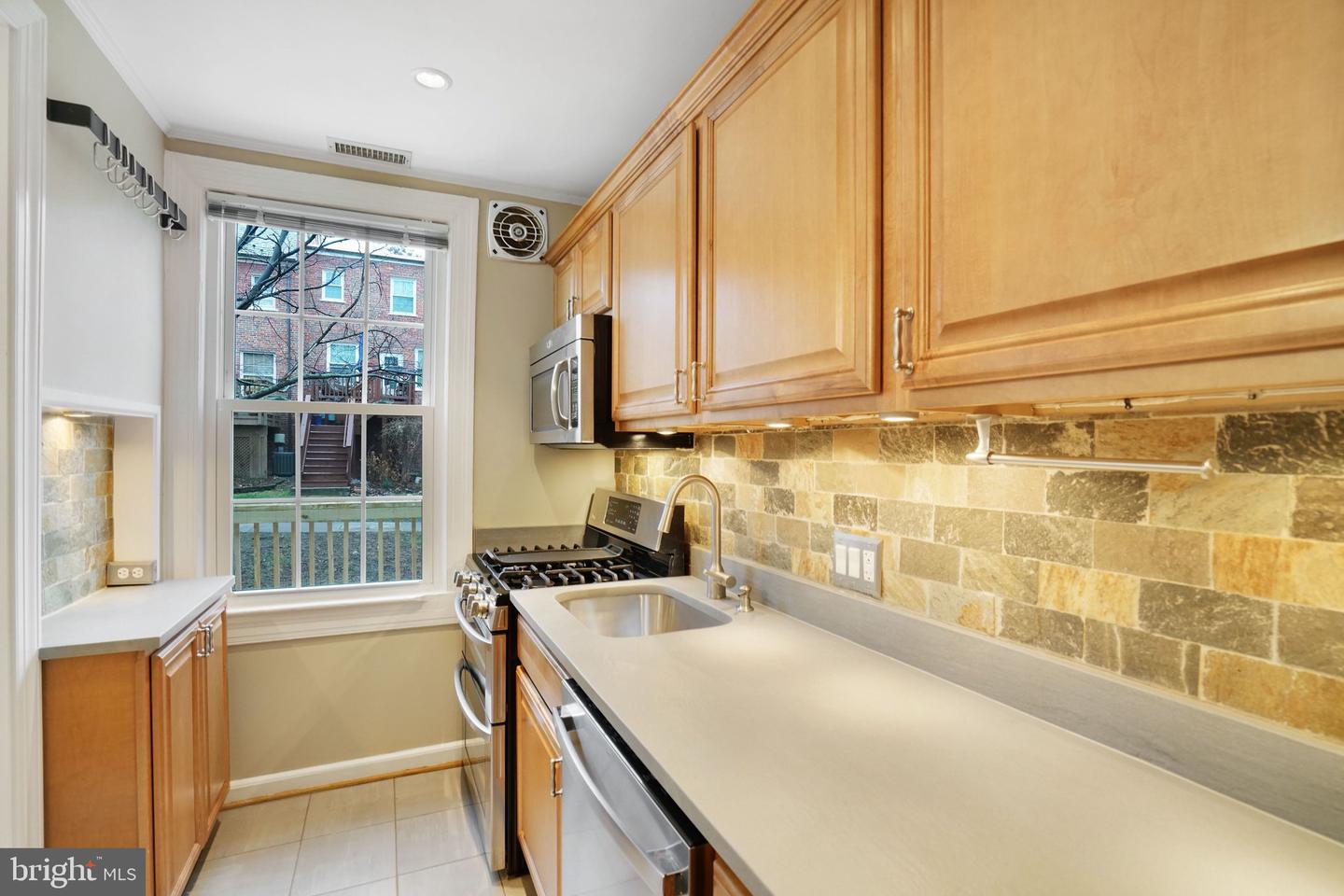 1415 S BARTON ST S #255, ARLINGTON, Virginia 22204, 2 Bedrooms Bedrooms, ,1 BathroomBathrooms,Residential,For sale,1415 S BARTON ST S #255,VAAR2069488 MLS # VAAR2069488