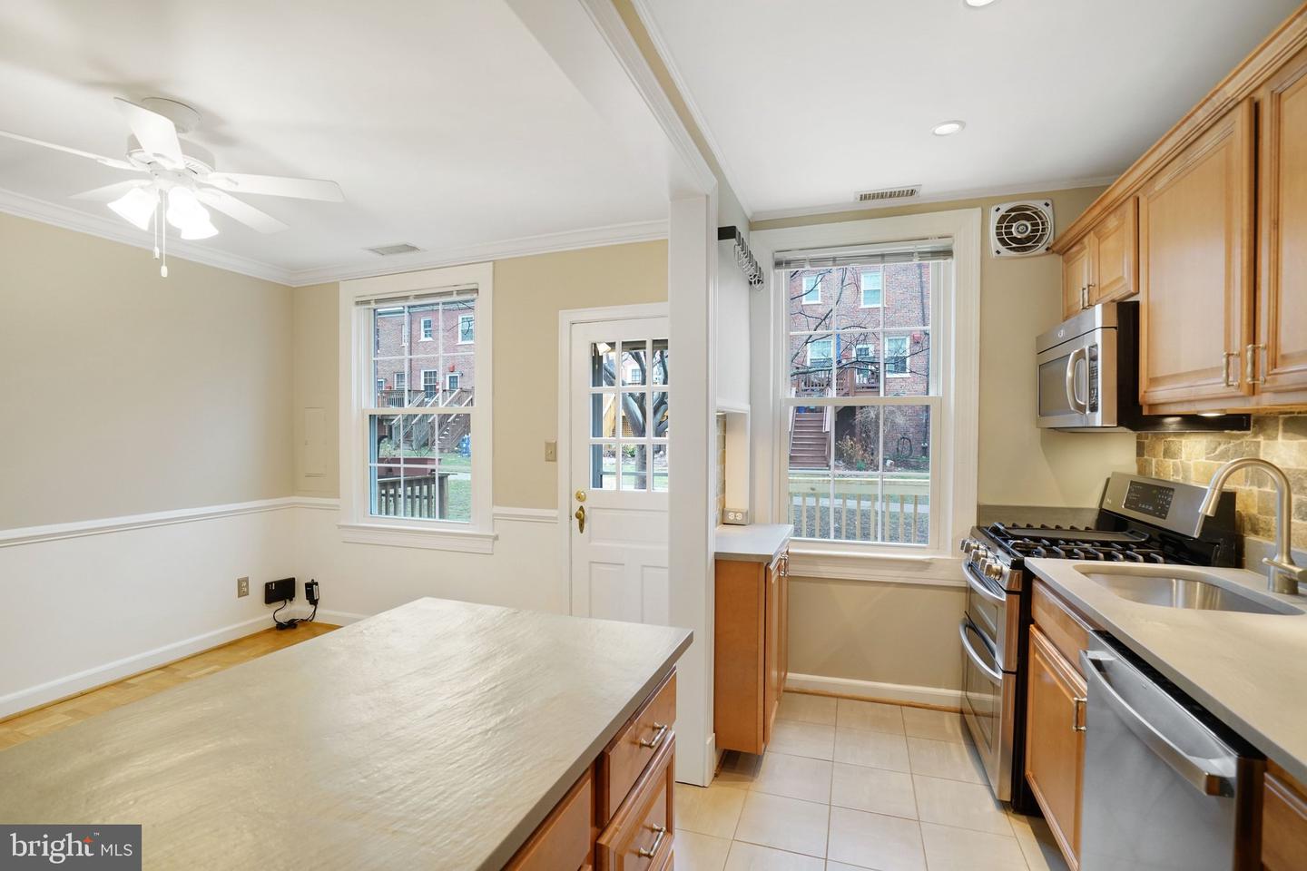 1415 S BARTON ST S #255, ARLINGTON, Virginia 22204, 2 Bedrooms Bedrooms, ,1 BathroomBathrooms,Residential,For sale,1415 S BARTON ST S #255,VAAR2069488 MLS # VAAR2069488