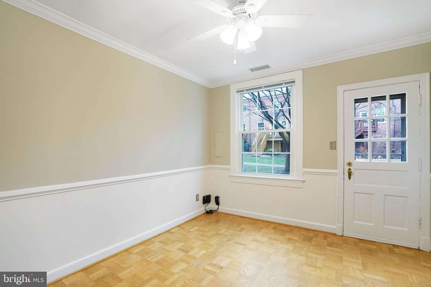 1415 S BARTON ST S #255, ARLINGTON, Virginia 22204, 2 Bedrooms Bedrooms, ,1 BathroomBathrooms,Residential,For sale,1415 S BARTON ST S #255,VAAR2069488 MLS # VAAR2069488