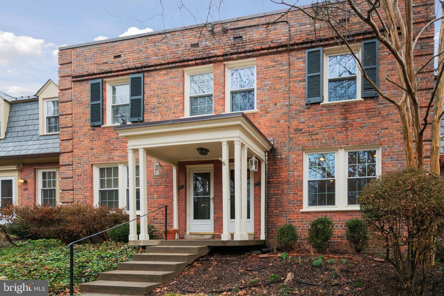 1415 S BARTON ST S #255, ARLINGTON, Virginia 22204, 2 Bedrooms Bedrooms, ,1 BathroomBathrooms,Residential,For sale,1415 S BARTON ST S #255,VAAR2069488 MLS # VAAR2069488