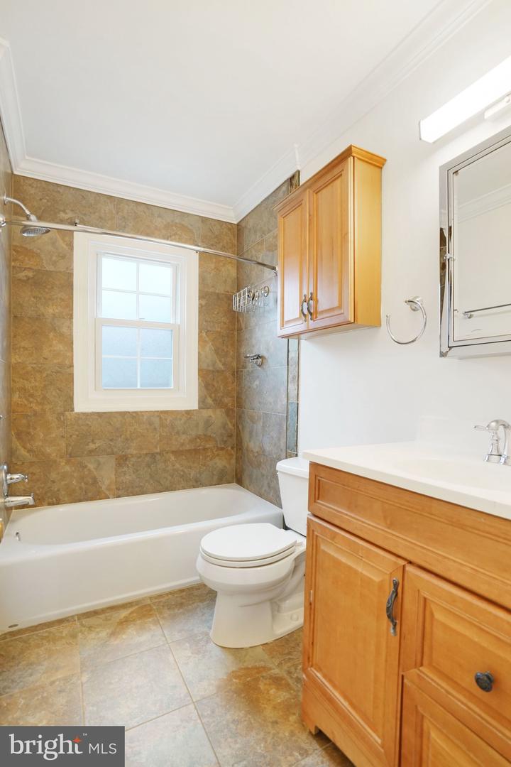 1415 S BARTON ST S #255, ARLINGTON, Virginia 22204, 2 Bedrooms Bedrooms, ,1 BathroomBathrooms,Residential,For sale,1415 S BARTON ST S #255,VAAR2069488 MLS # VAAR2069488