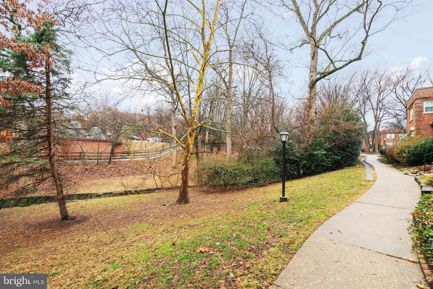 1415 S BARTON ST S #255, ARLINGTON, Virginia 22204, 2 Bedrooms Bedrooms, ,1 BathroomBathrooms,Residential,For sale,1415 S BARTON ST S #255,VAAR2069488 MLS # VAAR2069488