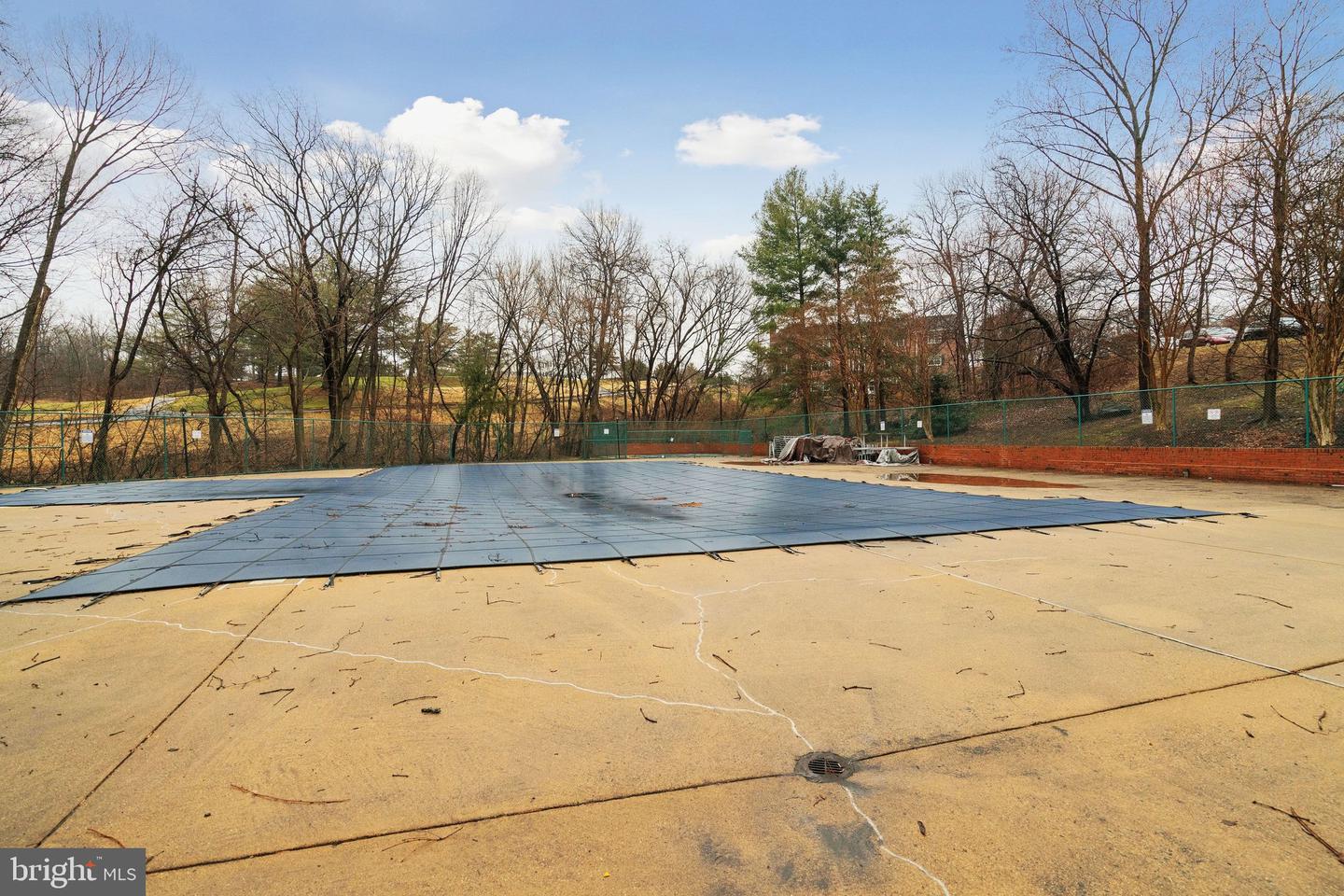 1415 S BARTON ST S #255, ARLINGTON, Virginia 22204, 2 Bedrooms Bedrooms, ,1 BathroomBathrooms,Residential,For sale,1415 S BARTON ST S #255,VAAR2069488 MLS # VAAR2069488