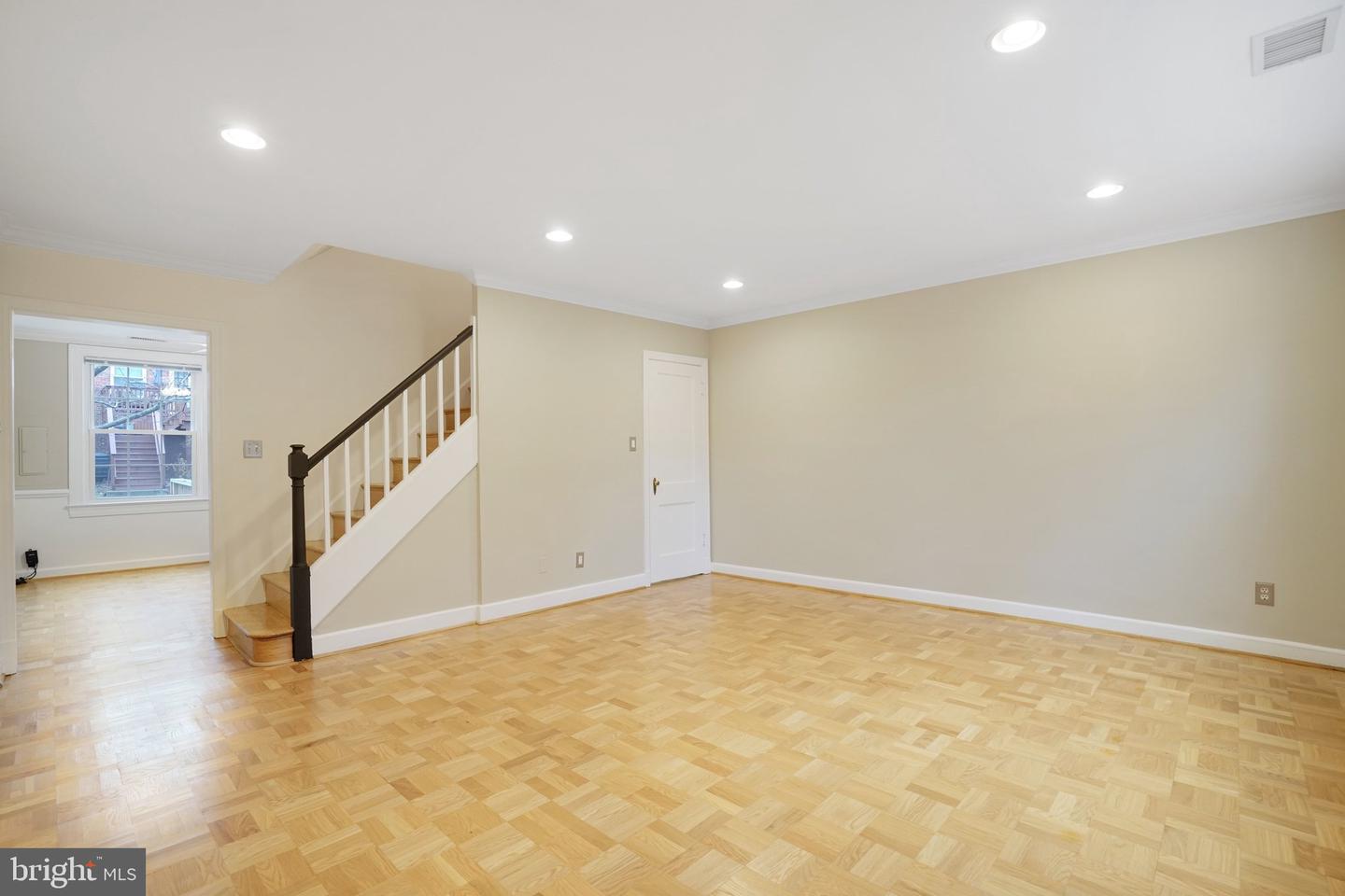 1415 S BARTON ST S #255, ARLINGTON, Virginia 22204, 2 Bedrooms Bedrooms, ,1 BathroomBathrooms,Residential,For sale,1415 S BARTON ST S #255,VAAR2069488 MLS # VAAR2069488