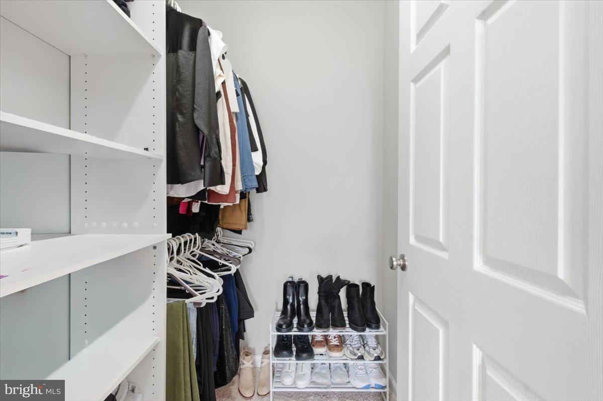 6534 GRANGE LN #202, ALEXANDRIA, Virginia 22315, 2 Bedrooms Bedrooms, ,2 BathroomsBathrooms,Residential,For sale,6534 GRANGE LN #202,VAFX2293488 MLS # VAFX2293488