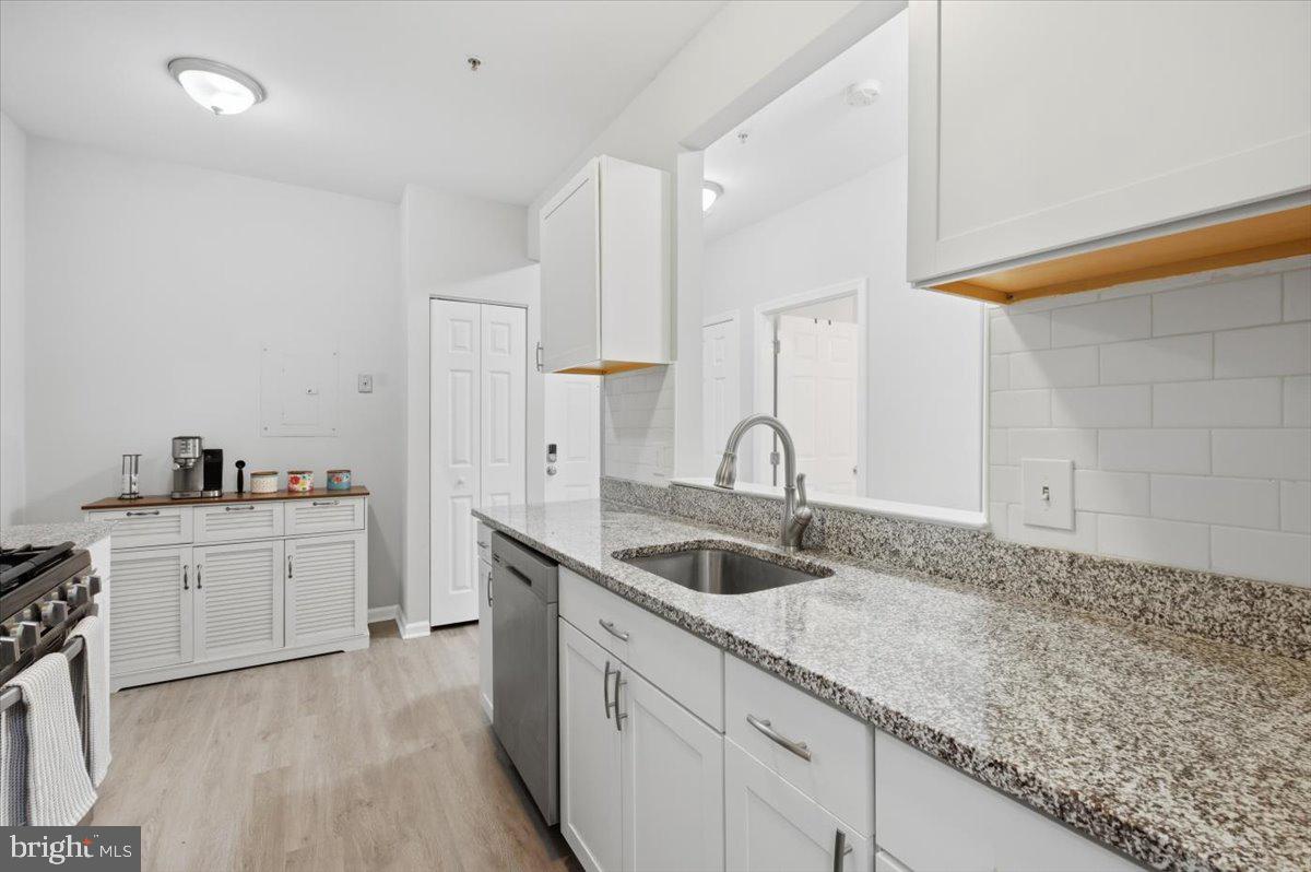 6534 GRANGE LN #202, ALEXANDRIA, Virginia 22315, 2 Bedrooms Bedrooms, ,2 BathroomsBathrooms,Residential,For sale,6534 GRANGE LN #202,VAFX2293488 MLS # VAFX2293488