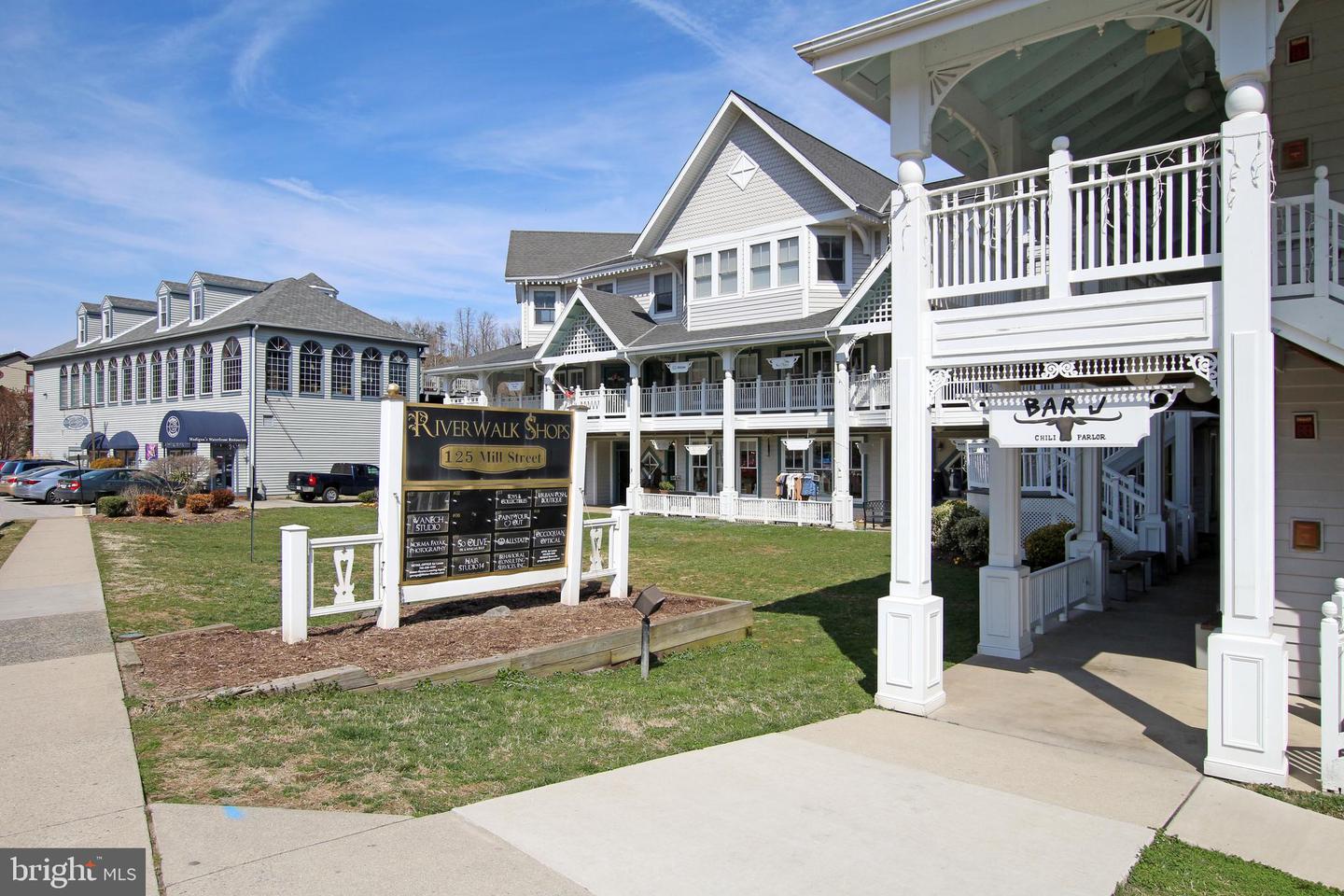 12652 DARA DR #T2, WOODBRIDGE, Virginia 22192, 2 Bedrooms Bedrooms, ,1 BathroomBathrooms,Residential,For sale,12652 DARA DR #T2,VAPW2113478 MLS # VAPW2113478