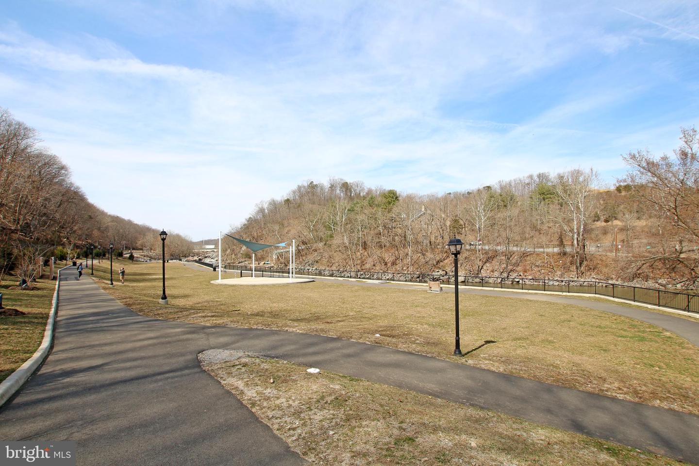 12652 DARA DR #T2, WOODBRIDGE, Virginia 22192, 2 Bedrooms Bedrooms, ,1 BathroomBathrooms,Residential,For sale,12652 DARA DR #T2,VAPW2113478 MLS # VAPW2113478