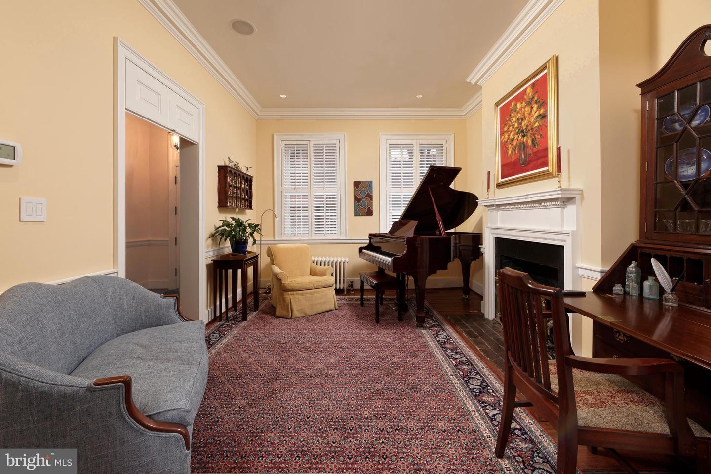 113-115 LEE ST S, ALEXANDRIA, Virginia 22314, 4 Bedrooms Bedrooms, ,4 BathroomsBathrooms,Residential,For sale,113-115 LEE ST S,VAAX2054624 MLS # VAAX2054624