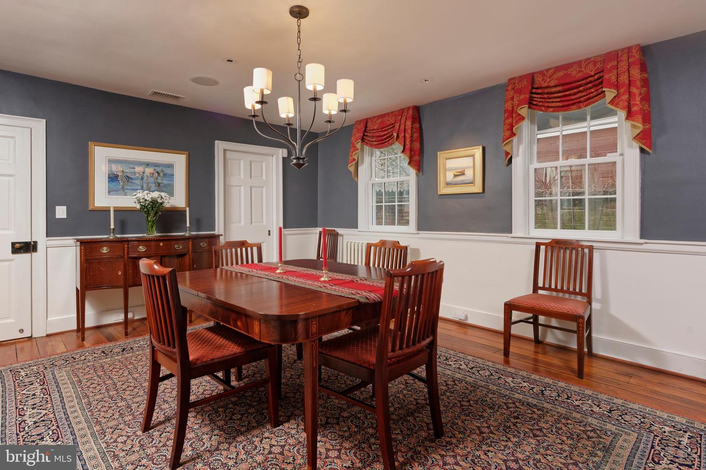 113-115 LEE ST S, ALEXANDRIA, Virginia 22314, 4 Bedrooms Bedrooms, ,4 BathroomsBathrooms,Residential,For sale,113-115 LEE ST S,VAAX2054624 MLS # VAAX2054624