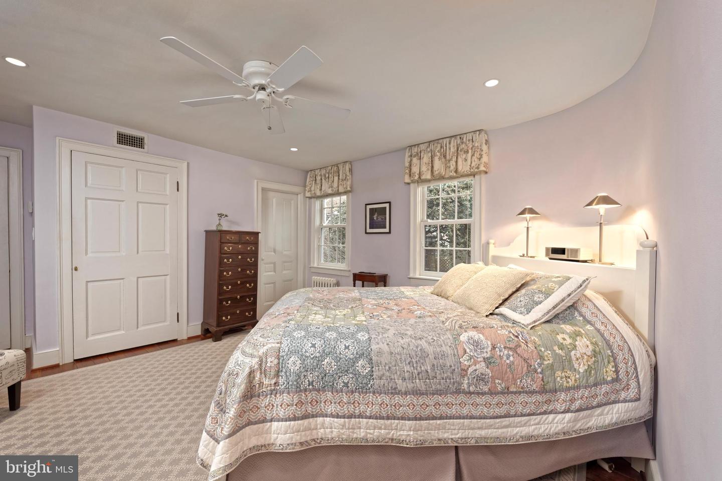 113-115 LEE ST S, ALEXANDRIA, Virginia 22314, 4 Bedrooms Bedrooms, ,4 BathroomsBathrooms,Residential,For sale,113-115 LEE ST S,VAAX2054624 MLS # VAAX2054624