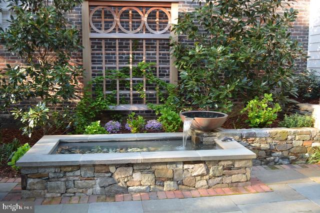 113-115 LEE ST S, ALEXANDRIA, Virginia 22314, 4 Bedrooms Bedrooms, ,4 BathroomsBathrooms,Residential,For sale,113-115 LEE ST S,VAAX2054624 MLS # VAAX2054624