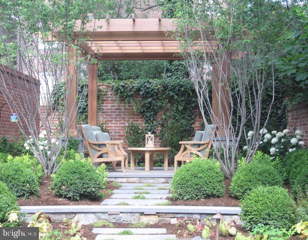 113-115 LEE ST S, ALEXANDRIA, Virginia 22314, 4 Bedrooms Bedrooms, ,4 BathroomsBathrooms,Residential,For sale,113-115 LEE ST S,VAAX2054624 MLS # VAAX2054624